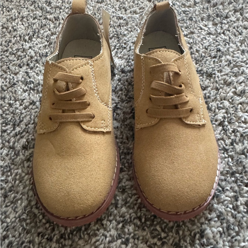 GAP Tan Kids Dress Shoes           Boy size (11)